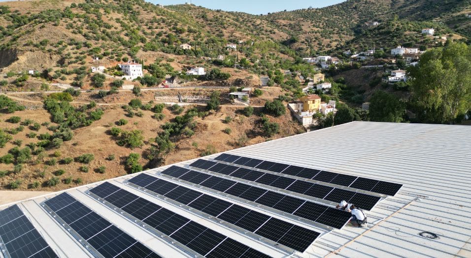 placas-solares-totalan-3