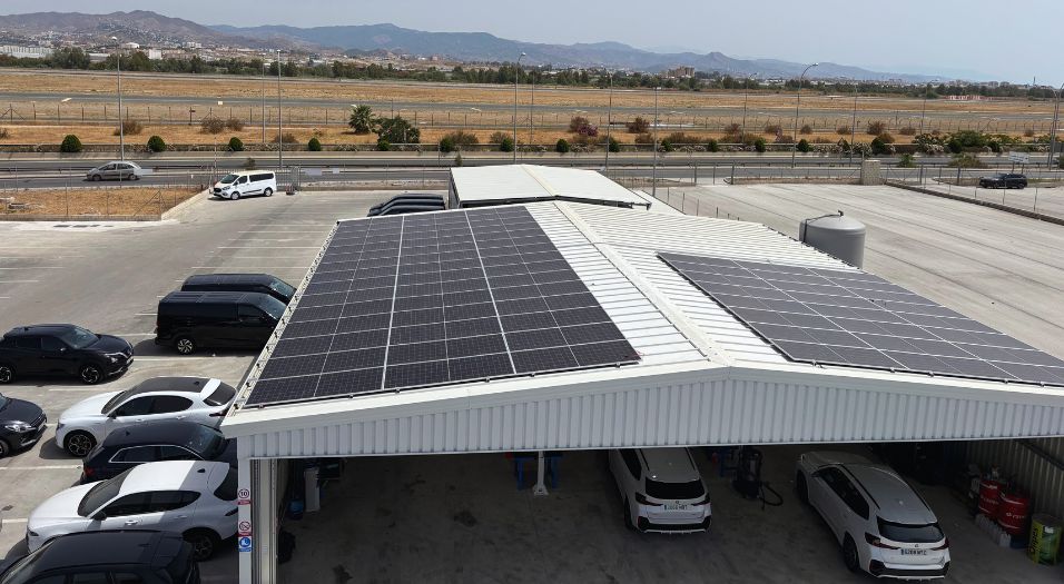 Instalación de placas solares industrial en Málaga con baterías – Europcar