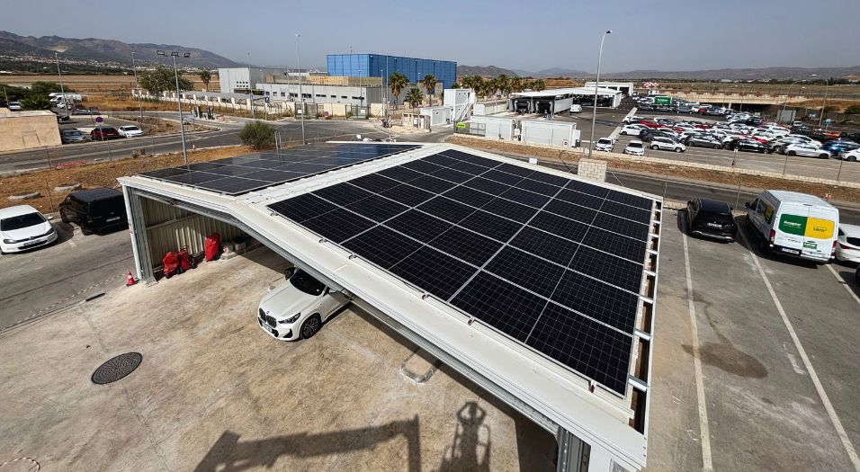 Instalación de placas solares industrial en Málaga con baterías – Europcar