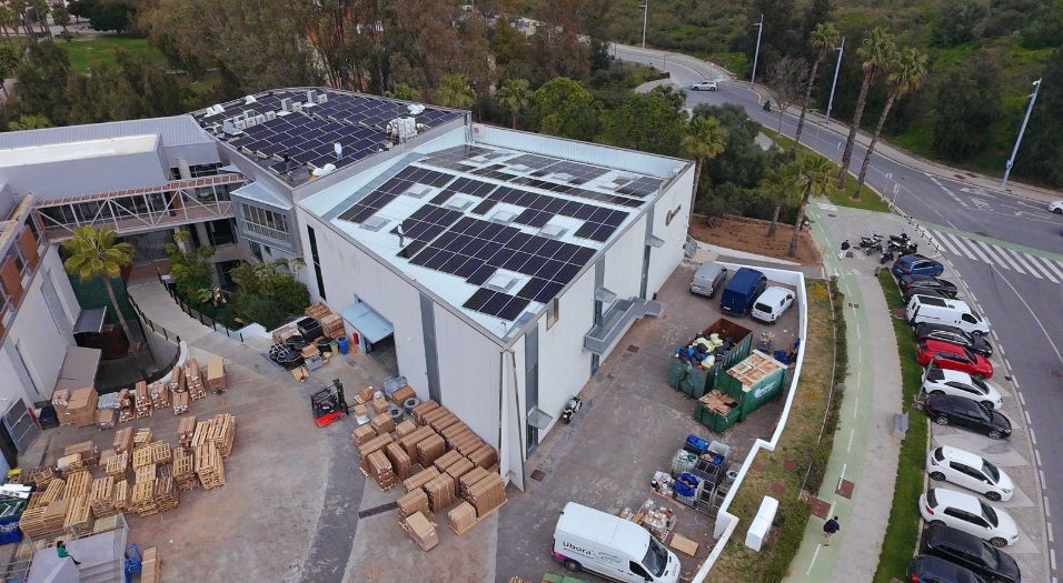 Ampliación instalación fotovoltaica industrial en Airzone con 113 paneles solares